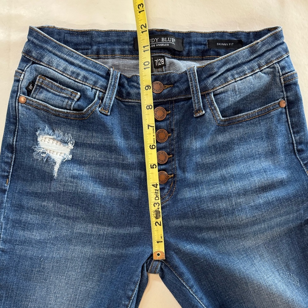 Judy Blue Thermal Patch Button-Fly Distressed Ski… - image 7